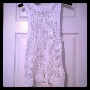 Sleeveless hi-lo sweater
